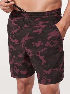 lululemon athletica Men's Maroon and Black Camo Workout Shorts